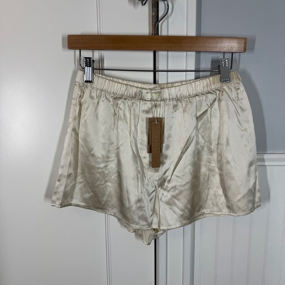 SKIMS Other - SKIMS Silk Boxer Ecru White Silk Blend Pajama Shorts XS NWT lounge sleep comfy